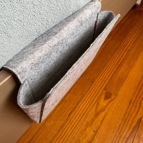 Kikkerland Medium Felt Bedside Pocket Caddy - Picture 2 of 4